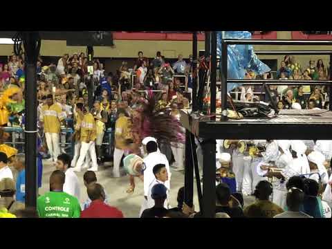 Turistando pelo mundo em Desfile da Portela 2019