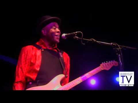 Videoclip de Born To Play Guitar — Buddy Guy
