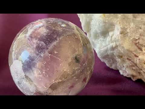 💜 Lepidolite Unicorn Stone and a few other crystals ✨