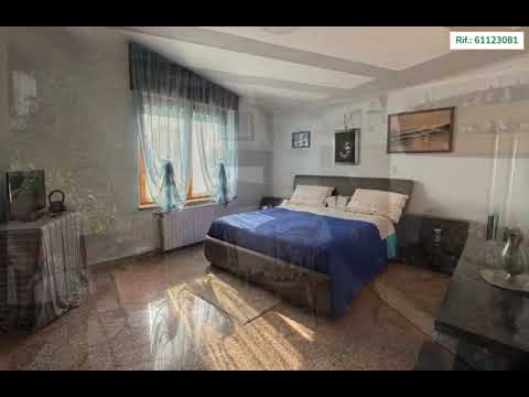 VILLA BIFAMILIARE IN CENTRO PAESE