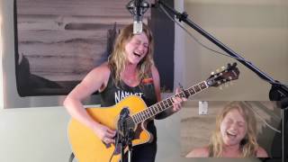 Crystal Bowersox - "A Broken Wing" - Conference Room Session: Belly Up Live