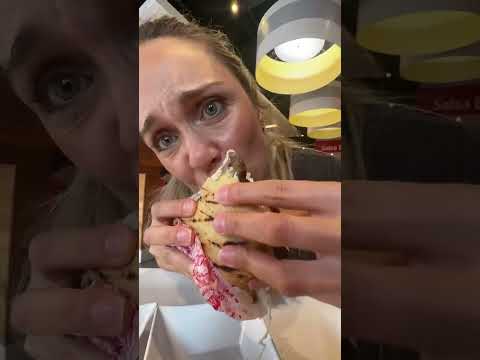 TRYING VENEZUELAN AREPAS 🇻🇪 IN THE USA 🇺🇸 PART 2 #arepas #venezuela #usa