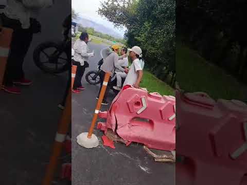 #Atención// Vendedores informales de Hobo bloquean la Ruta 45