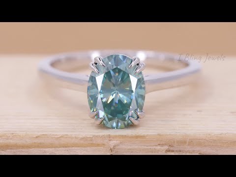 Blue Green Oval Moissanite Solitaire Ring💚💍