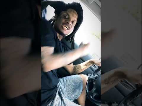 Syko Bob jamming to Kodak music