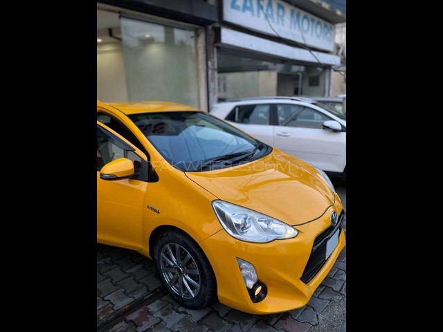 Toyota Aqua S 2015 for Sale