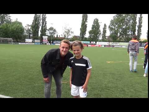 Kaj Sierhuis (AJAX) met Christiaan Drost (DOVO JO13-1) #short