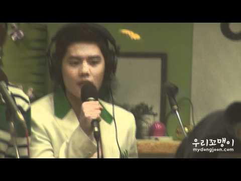 110325 ZE:A Dongjoon kiss the radio - Here I Am