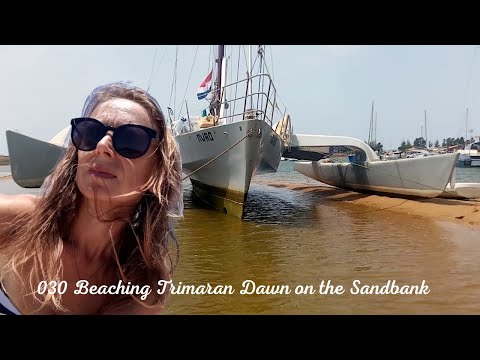 Beaching Trimaran Dawn on the Sandbank 030