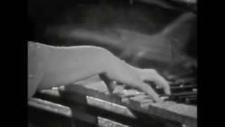 Blossom Dearie - Plus je t'embrasse 1961