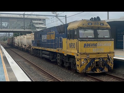 NR90 - 5NY3 passing Rhodes - 30/1/25