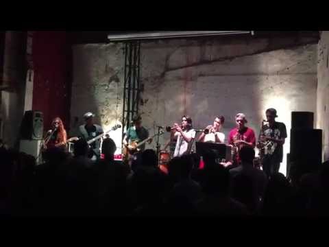 Fuera de Sí - Asuntos Pendientes - 15 años Providencia - En vivo