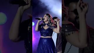 Download lagu 'MIND-BLOWING Performance! Rukhsar Sings Bombay Ponnu | Vijay Antony Live Concert' mp3