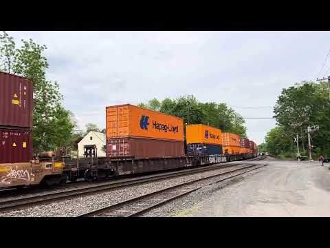 NS5621 GP38-2 leads CR MA01 through MP.29 with a SAAHC races with NS4737 AC44C6M leads NS 269