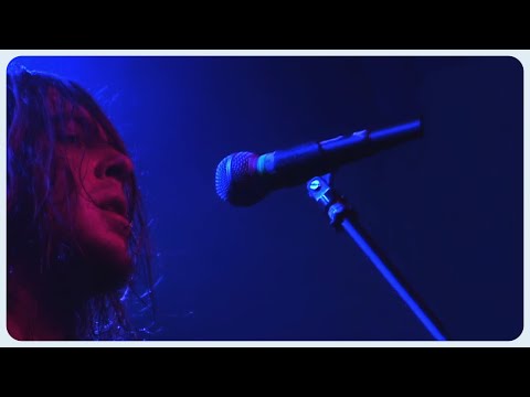 Videoclip de Fine Again (Live At Hampton Beach Casino / 2003) — Seether