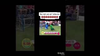 Download lagu orang kerdil main bola mp3