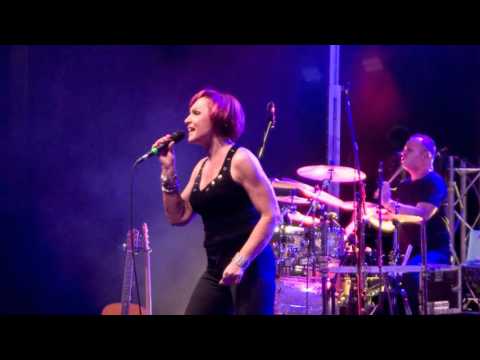 Petra Janů & Amsterdam: Už nejsem volná