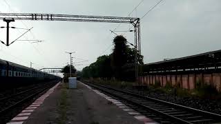 preview picture of video 'Falaknuma Express Overtakes East Coast Express'