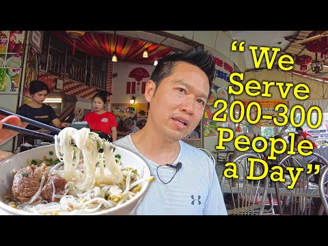 An Inside Look at a 30-Year-Old Cambodian Noodle Shop