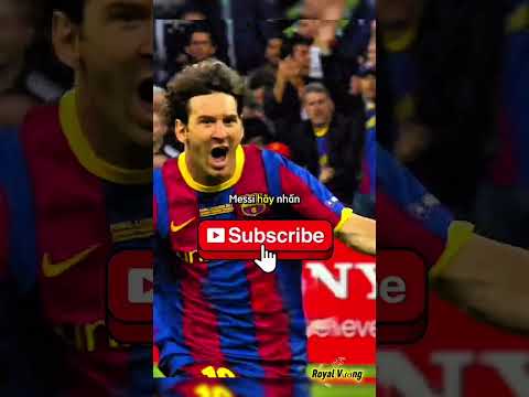 Cậu bé ngã trước mặt Ronaldo và hành động không ai ngờ tới 🥰