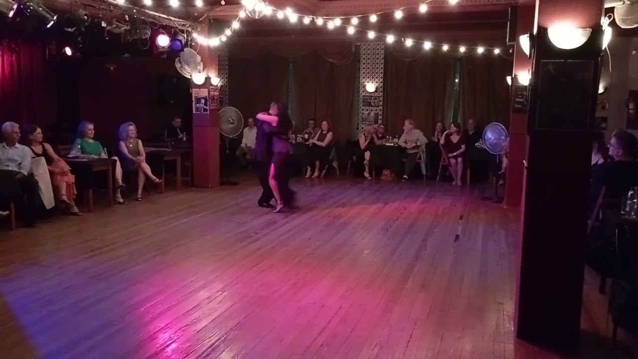 "El Llorón" - Anita Escobar y Adrián Luppi