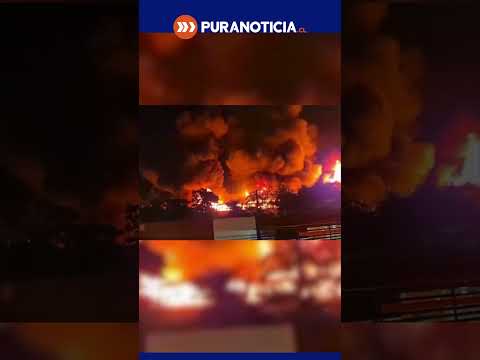 Voraz incendio consume Hotel Gali en Taltal