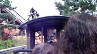 preview picture of video 'Disneyland Paris - Big Thunder Mountain - August 2009 (2 complete rides - plenty of SCREAMING!)'