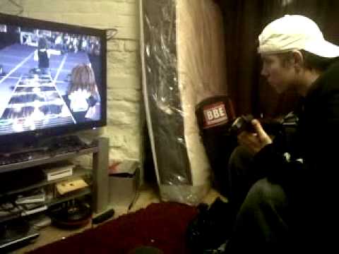 Smilezz TV - Damage Mc - Playing Guitar Hero