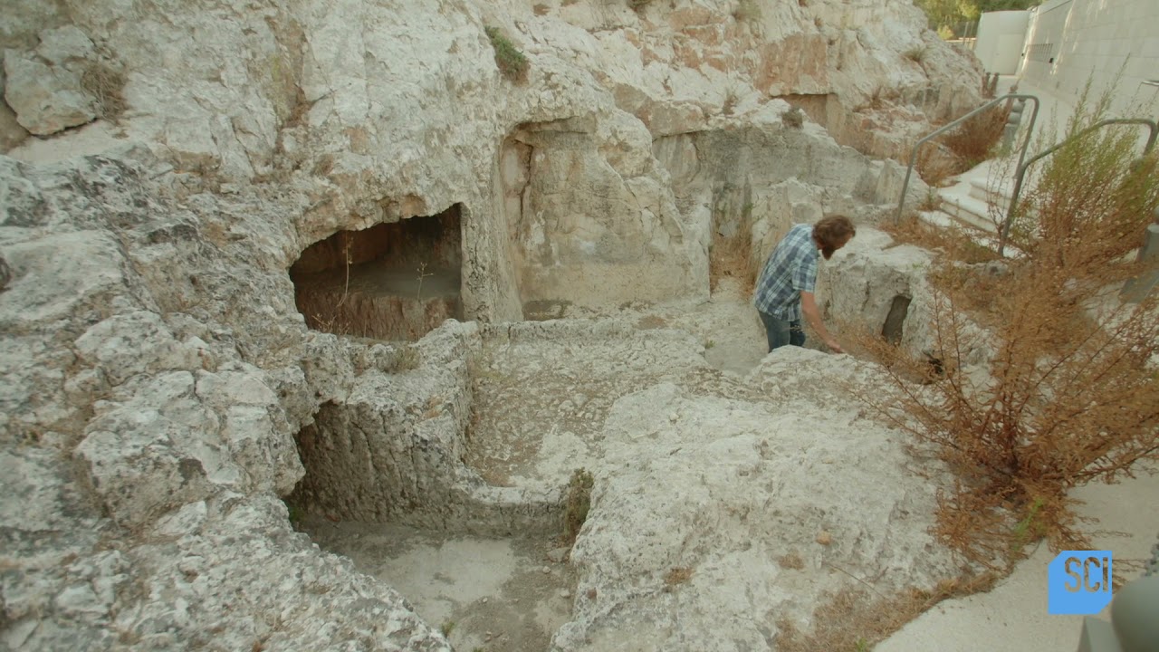 Cold Open | Secrets of the Lost Ark