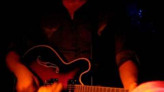 Lack of Communication - The Von Bondies [LIVE] crowd member plays Jason's guitar (lucky)