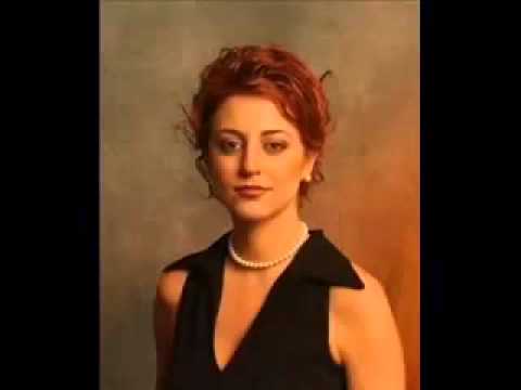 Mazi Kalbimde Bir Yaradır - Dilek Türkan
