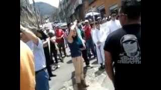 preview picture of video 'Marcha comunidad la victoria, por el arreglo de las calles.'