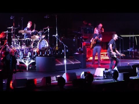 Pearl Jam: I Am Mine [HD] 2013-10-16 - Worcester, MA