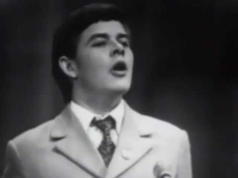 Вдоль по Питерской. Поёт бас Валентин Василевский Vdol Po Piterskoi. Bass Valentin Vasilevsky Superb