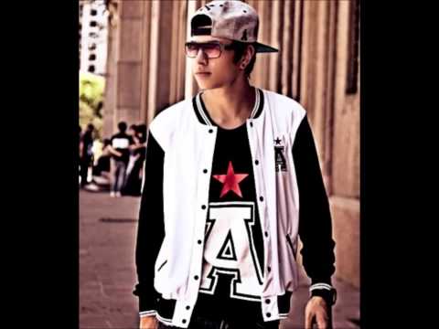 NOVINHO DA HORA - MC DANNY BOMBOM