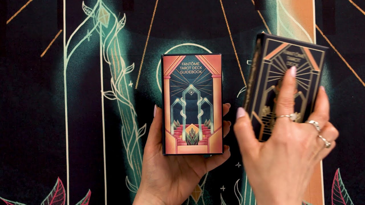 Fantôme: A Multidimensional Tarot Deck