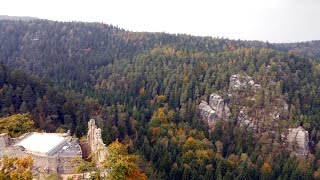 preview picture of video 'Burg und Kloster Oybin - Zamek i Klasztor na górze Oybin - Castle Oybin'