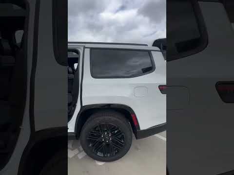 2025 Jeep Wagoneer Series II Carbide | Payne Edinburg CDJR | Edinburg, Texas