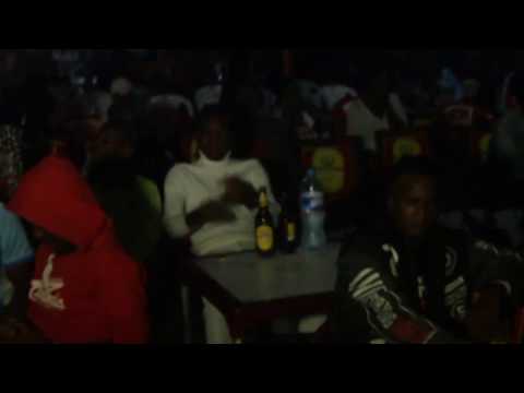 DR XOLLY  AMJIBU DIAMOND KWA SHOO HII