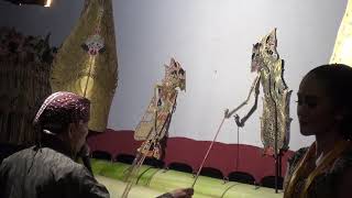Download lagu pagelaran wayang kulit lahire wisangeni dalang ki seno nugroho part 1 mp3