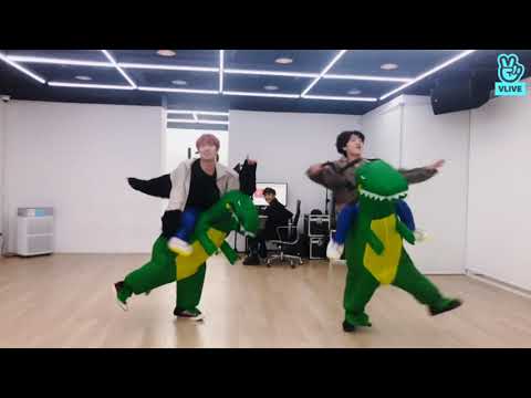 [ENG SUB] ATEEZ VLIVE 20200422 - San and Minki who became dinosaurs🦖🦖