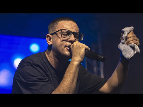 Primeira Essência  Tua Graça Me Basta  Olha Pra Mim  Eu Sou Teu Pai  Filho Confia (pout-pourri) - Breno Aguiar