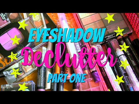 Makeup Declutter 2017 - Eyeshadow Part 1 (Small Palettes & Shadow Sticks) | DreaCN Video