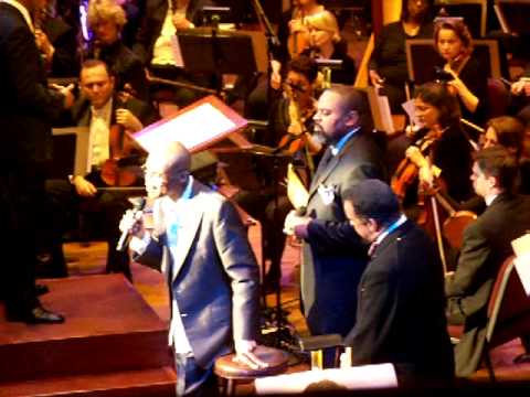 Bishop Walter Hawkins - Part 1 - LAST PUBLIC PERFORMANCE - "Marvelous"