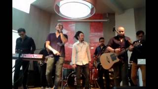 Download lagu Satu Cerita Tentang (New Version) by: Element feat Ras Muhammad mp3 Download lagu Satu Cerita Tentang (New Version) by: Element feat Ras Muhammad mp3