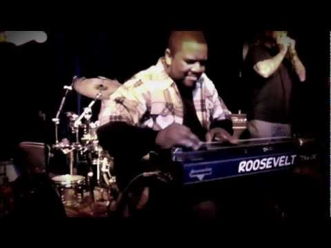 Roosevelt Collier covers Voodoo Chile at the Stage Miami