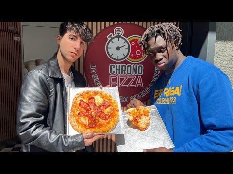 QUANTO È ASSURDA LA PIZZA DEL DISTRIBUTORE AUTOMATICO?