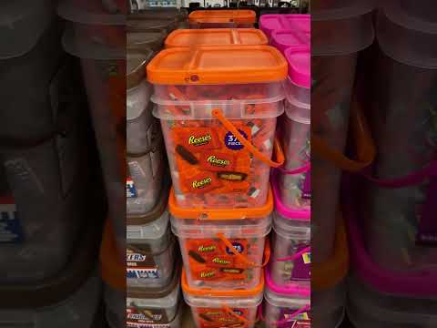 Sams Club has big candy box! 375 Reese’s candy!
