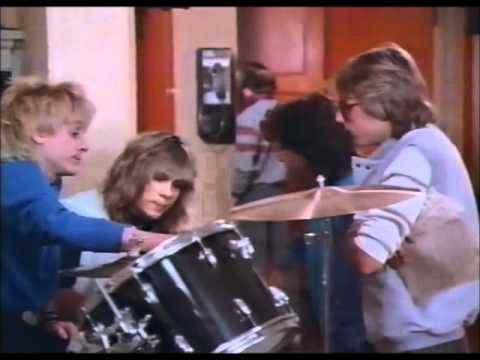 lovelines  souvenir 1984 videoclip