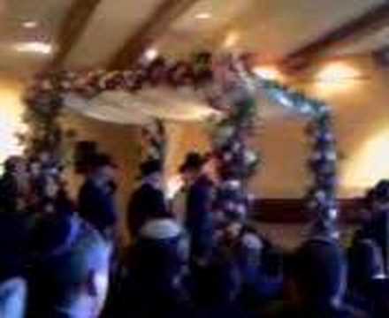 Bobover Dayan Under Chuppa